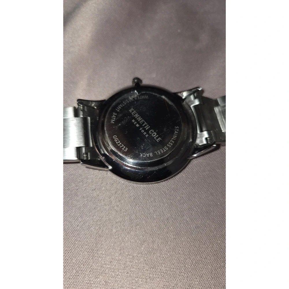 Kenneth Cole kenneth cole